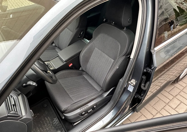 Skoda Superb cena 89800 przebieg: 168500, rok produkcji 2020 z Pelplin małe 352